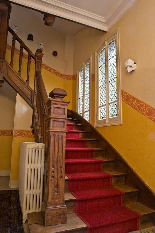 Le Manoir De Crisolles Bed and Breakfast Εξωτερικό φωτογραφία