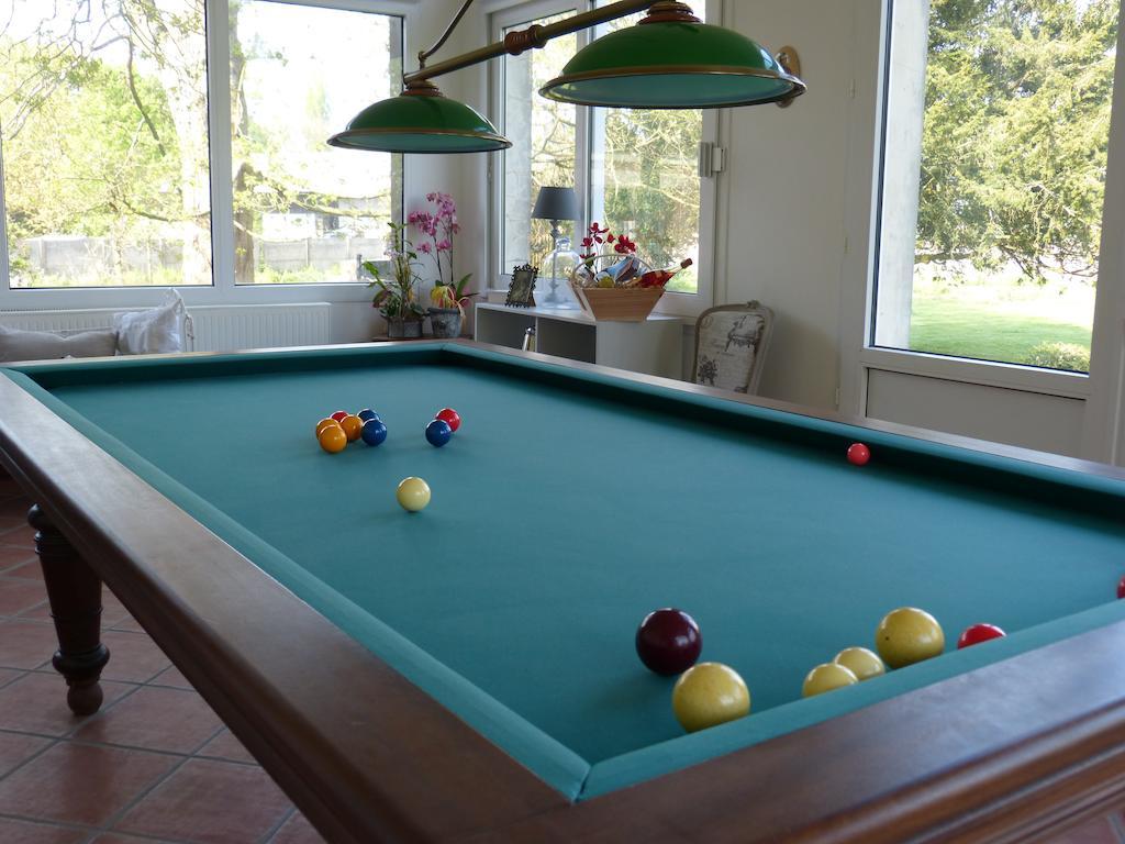 Le Manoir De Crisolles Bed and Breakfast Εξωτερικό φωτογραφία