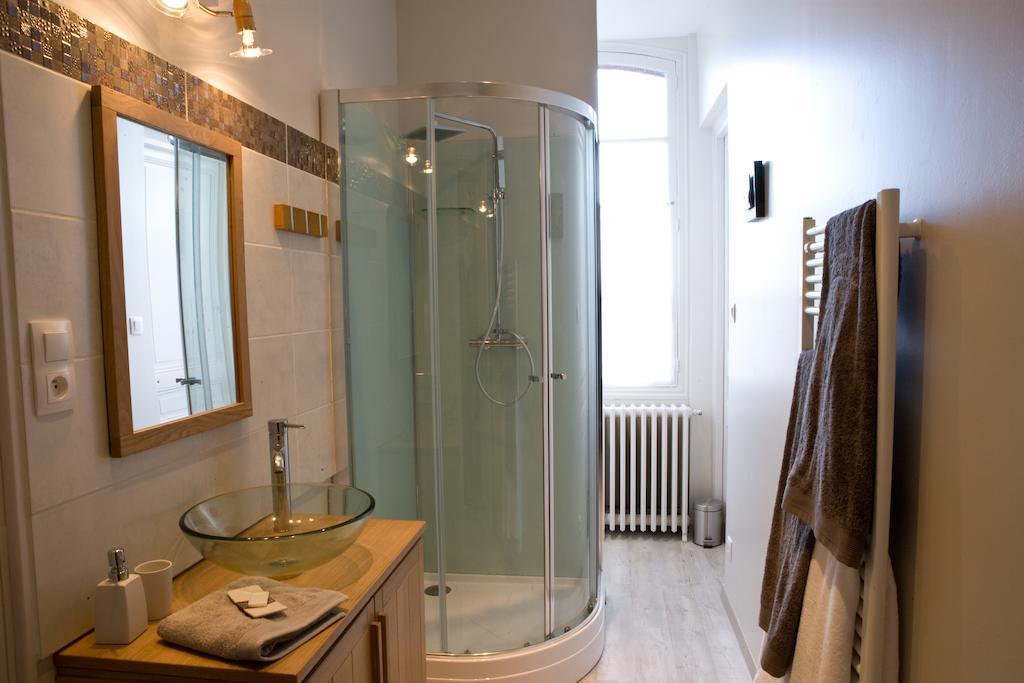 Le Manoir De Crisolles Bed and Breakfast Δωμάτιο φωτογραφία