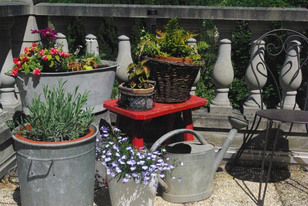 Le Manoir De Crisolles Bed and Breakfast Εξωτερικό φωτογραφία